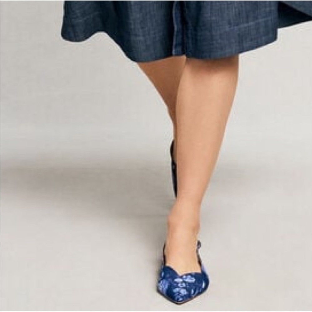 Talbots 9.5M AVA Pointed Toe Slingbacks Floral Print.